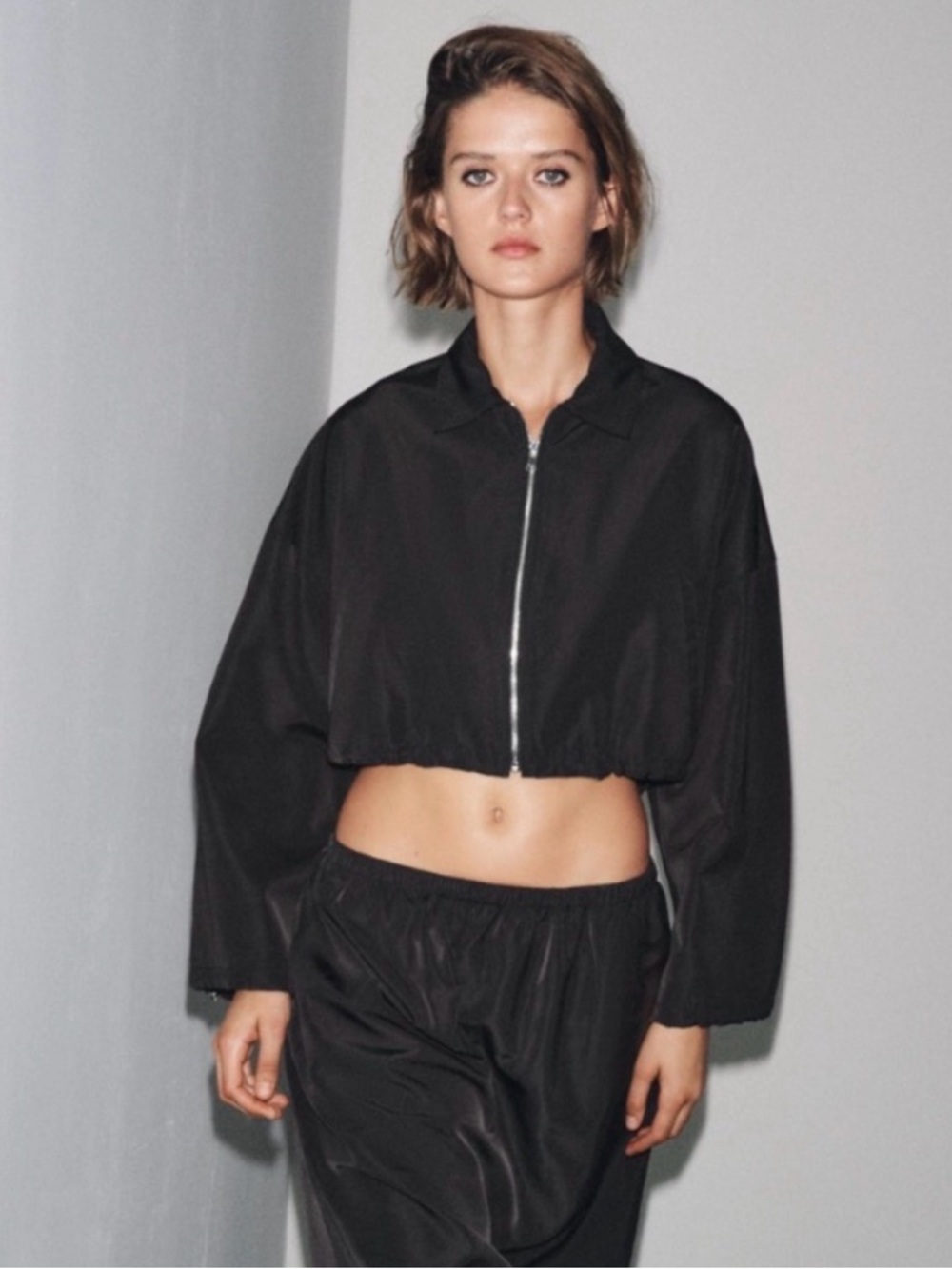 Zara Cropped Black Zip-Front Women's Jacket